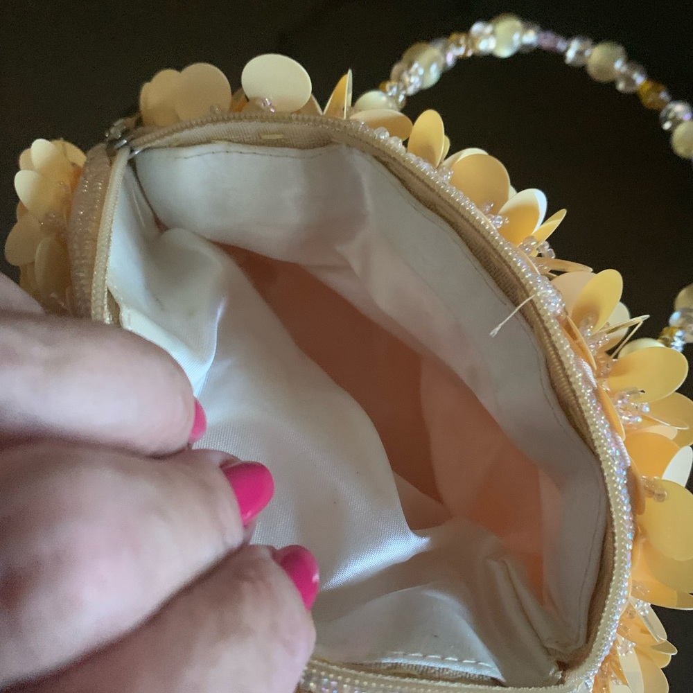 Little beaded evening bag - Picture 2 of 3